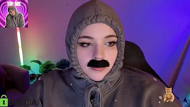 Mia_R0ss: онлайн-секс-чат