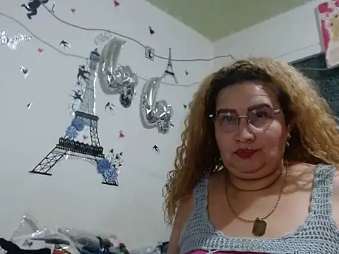 Chat XXX en directo de Perla1981--