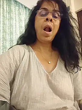 แชท XXX สดของ NakedMILFx