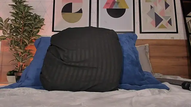 MiaKay1 Chat XXX in diretta