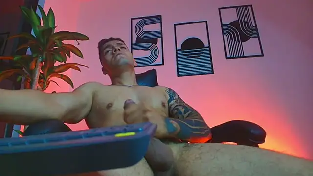 Czat XXX na żywo – ALPHA_DOMINUS_