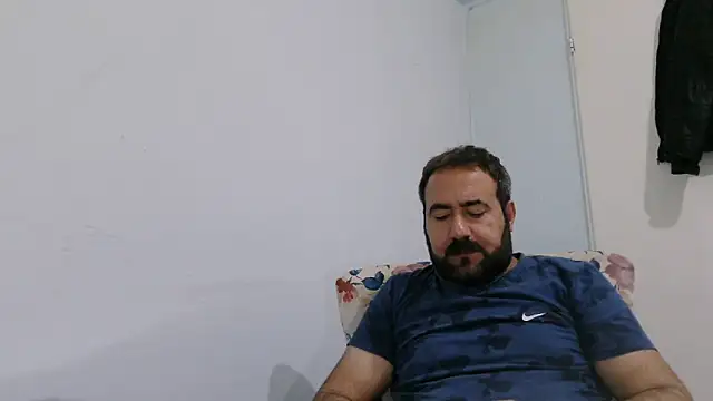 XXX chat uživo modela mio_jaks