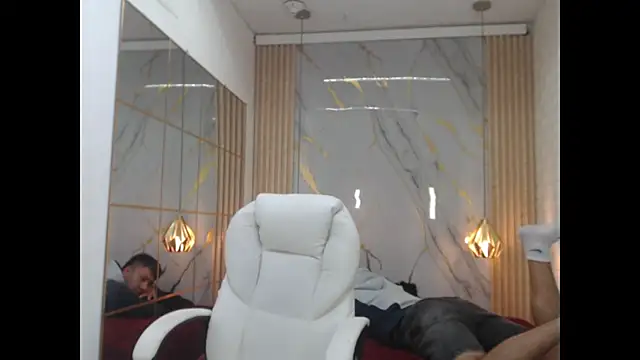 DominantBoy4 Show Webcam