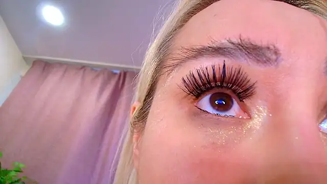 Yulianna_SmithのライブXXXチャット