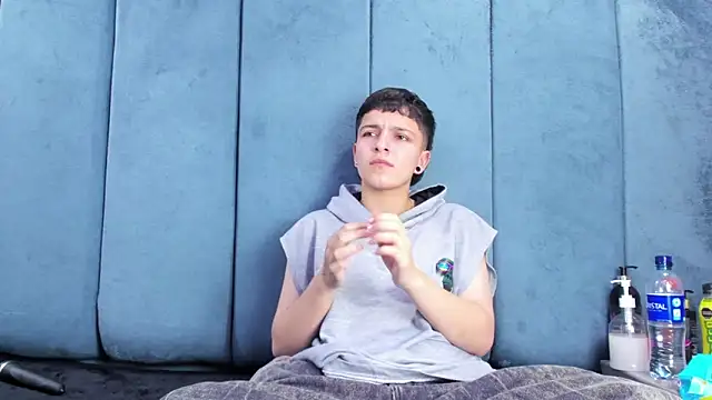 Megan_Thompson_ Live XXX-Chat