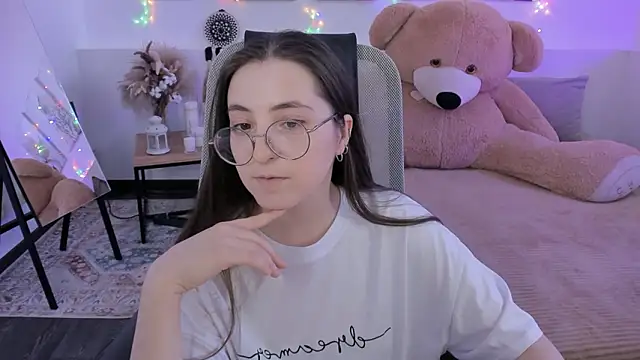 VirtuallVoyant 现场XXX聊天