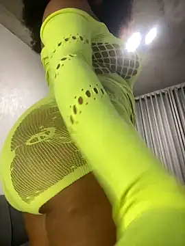 Mercedes_555's Webcam Show