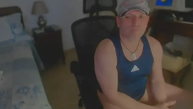 twdspunpig Show in webcam