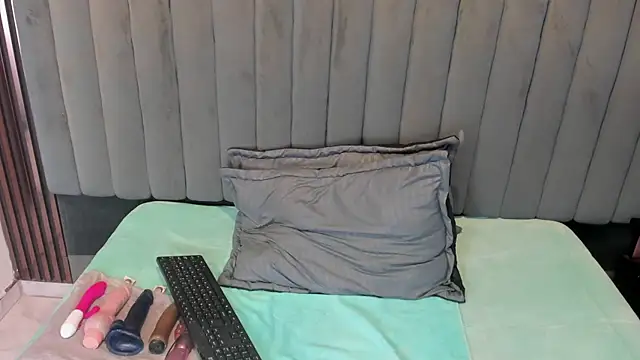 Chat XXX ao vivo de alaha_evans