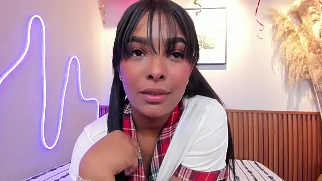 Chatroom XXX en direct de MIAROGGERSS