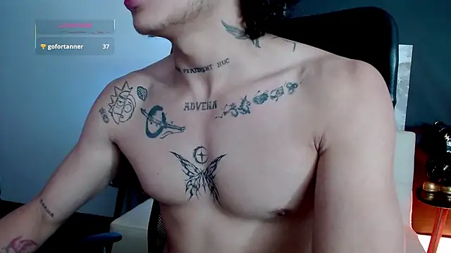 Pokazy przed kamerką – Jay_Taylor1_