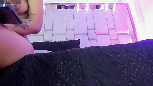 VictoriaBlacke's Live XXX Chat