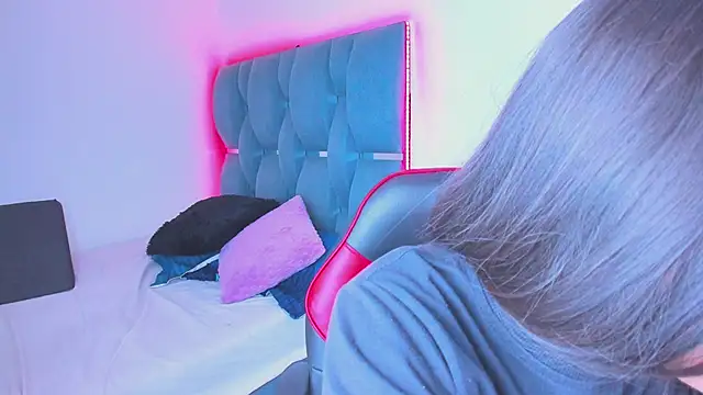 Chatroom XXX en direct de crazybaby_squirt