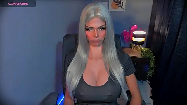 xEllaineCumsLotx Webcam Show