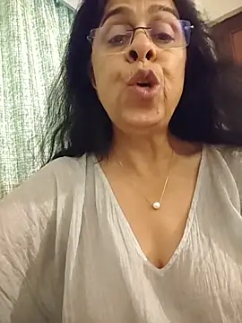 NakedMILFx's Live XXX Chat