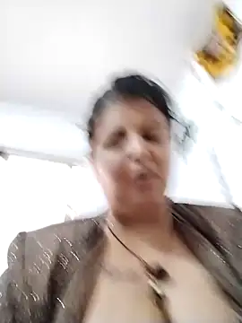 Pokazy przed kamerką – Jann_Riya333