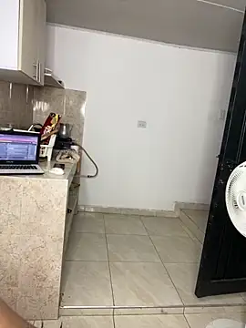 Chat +18 de NataliaMillers ao vivo