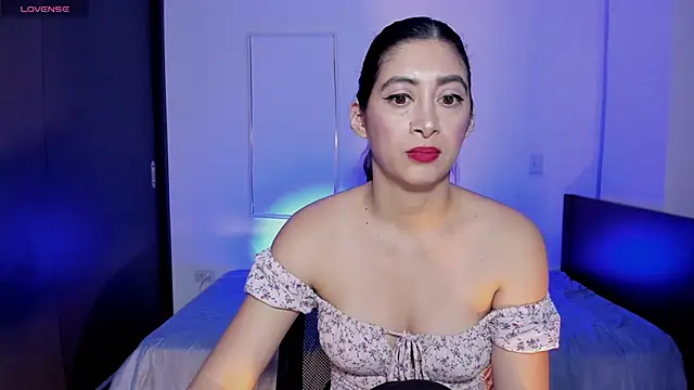 MeganWhite3 live XXX chat