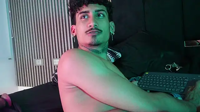 Chat XXX en directo de Dark_Eros_