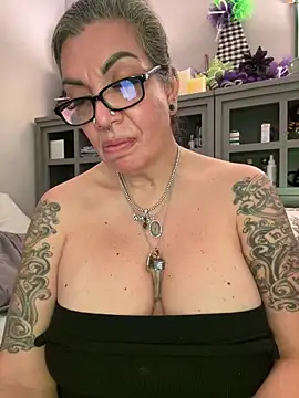 Chat XXX en directo de dieseldame1313