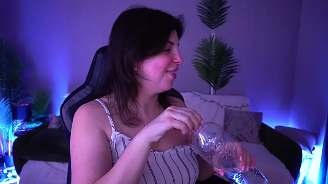 MirandaWong Live XXX-Chat