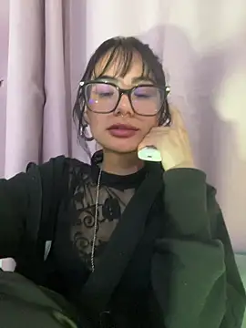 _Lucycherry live XXX chat