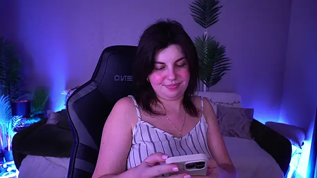 MirandaWong élő XXX-chatje