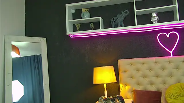 TaniaKaverina Chat XXX in diretta