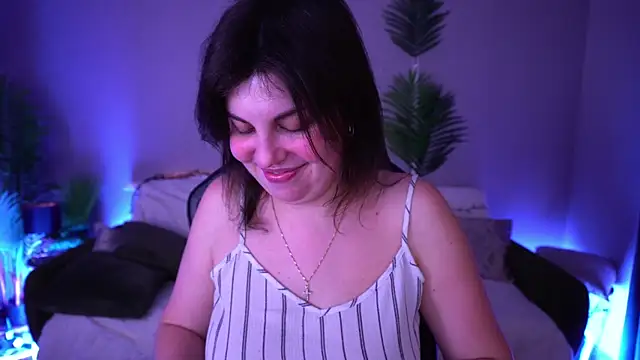 MirandaWong Chat XXX live