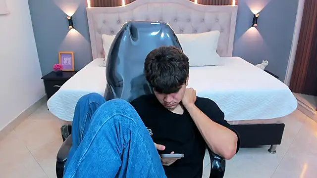 Tommy18__ Chat XXX live