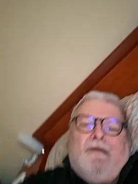 petvarad Adlı Modelin Canlı XXX Sohbeti