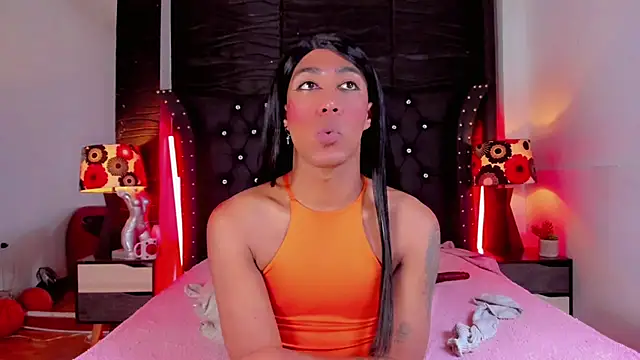 Lucia-sex Webcam Show