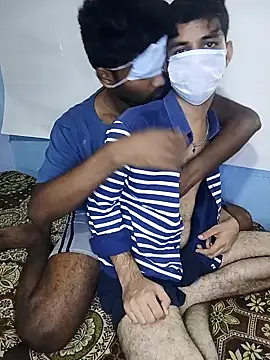 Tinku_1324 webkamerás műsora