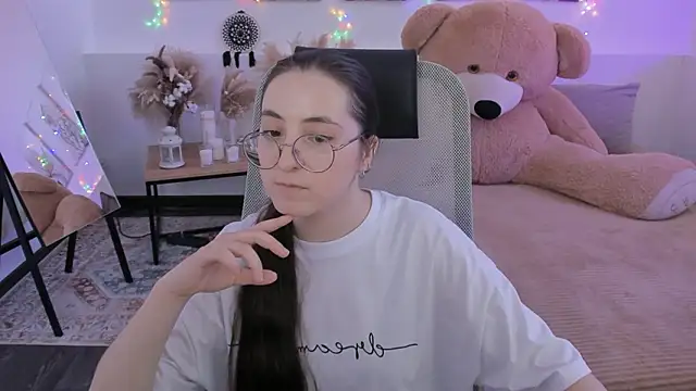 Chat +18 de VirtuallVoyant ao vivo