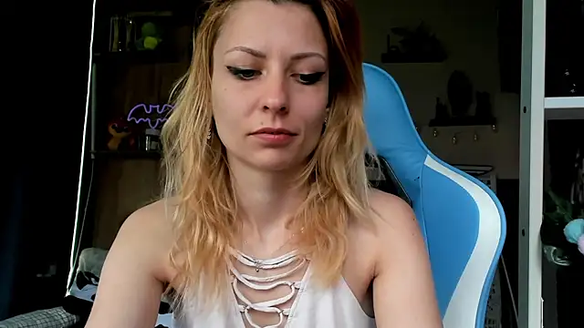 karo123421's Live XXX Chat