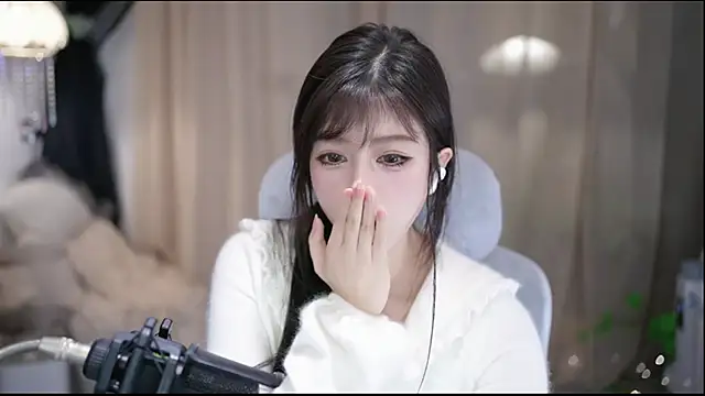 Cecily 现场XXX聊天