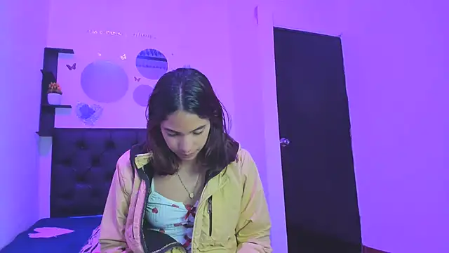 sapphire_brown20: онлайн-секс-чат