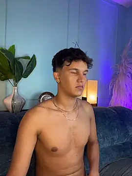 Онлайн чат XXX Leo_Savage_