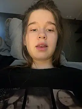 HornyGirlH's Webcam Show