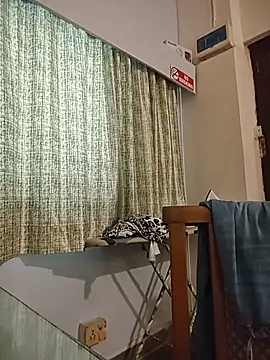 Chat +18 de NakedMILFx ao vivo