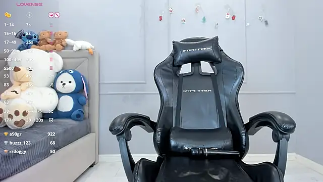 Yunleah Live XXX-Chat