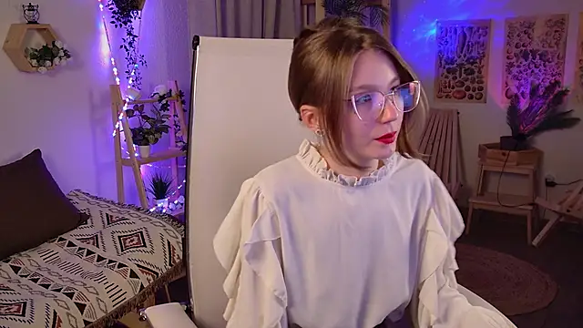 ElliFrankenweenie's Live XXX Chat