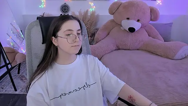 VirtuallVoyant 라이브 XXX 채팅