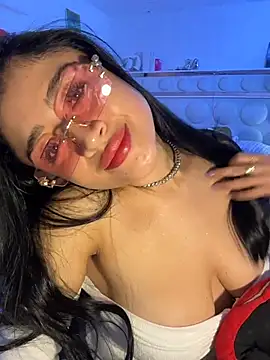 lucianaroy 现场XXX聊天