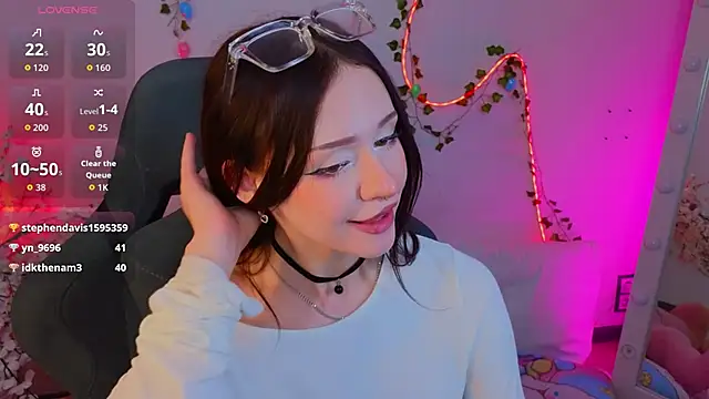 Živý XXX chat Adetta