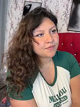 Larissa_Antonella Chat XXX in diretta