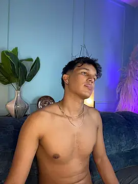 Czat XXX na żywo – Leo_Savage_