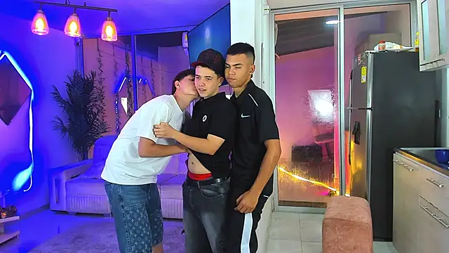 Houseofwarrios: απευθείας συνομιλία ΧΧΧ