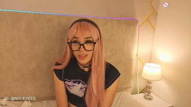 Nioki_ Adlı Modelin Canlı XXX Sohbeti