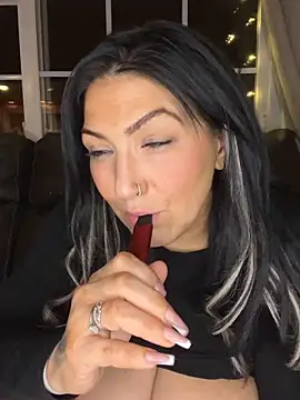 Chat XXX en directo de LittleMissEeve